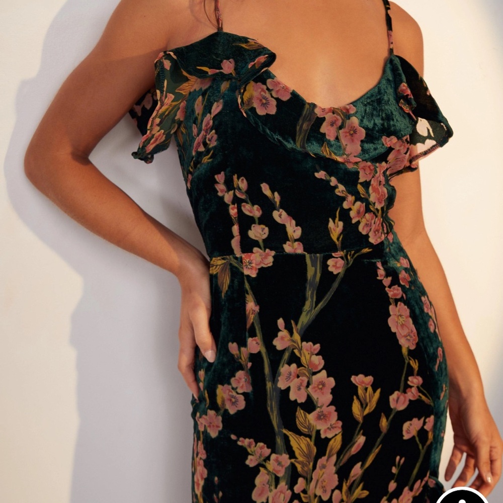 Boohoo brand green with pink floral maxi dress - brand new with tags, size 4.